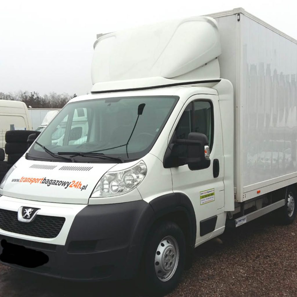 Peugeot Boxer z windą – transport Warszawa